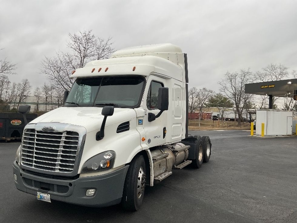 Sleeper Tractor-Heavy Duty Tractors-Freightliner-2020-Cascadia 11364ST-New Castle-DE-512,944\n\t\tmiles-$ 41,500 - Image 3