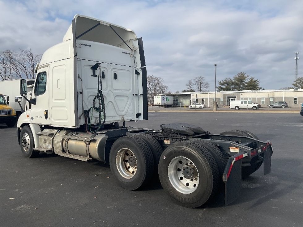 Sleeper Tractor-Heavy Duty Tractors-Freightliner-2020-Cascadia 11364ST-New Castle-DE-512,944\n\t\tmiles-$ 41,500 - Image 5