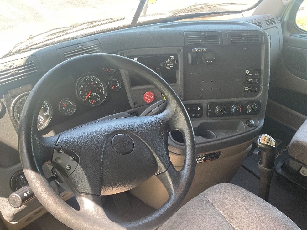 Sleeper Tractor-Heavy Duty Tractors-Freightliner-2020-Cascadia 11364ST-Tampa-FL-497,122\n\t\tmiles-$ 53,500 - Image 11