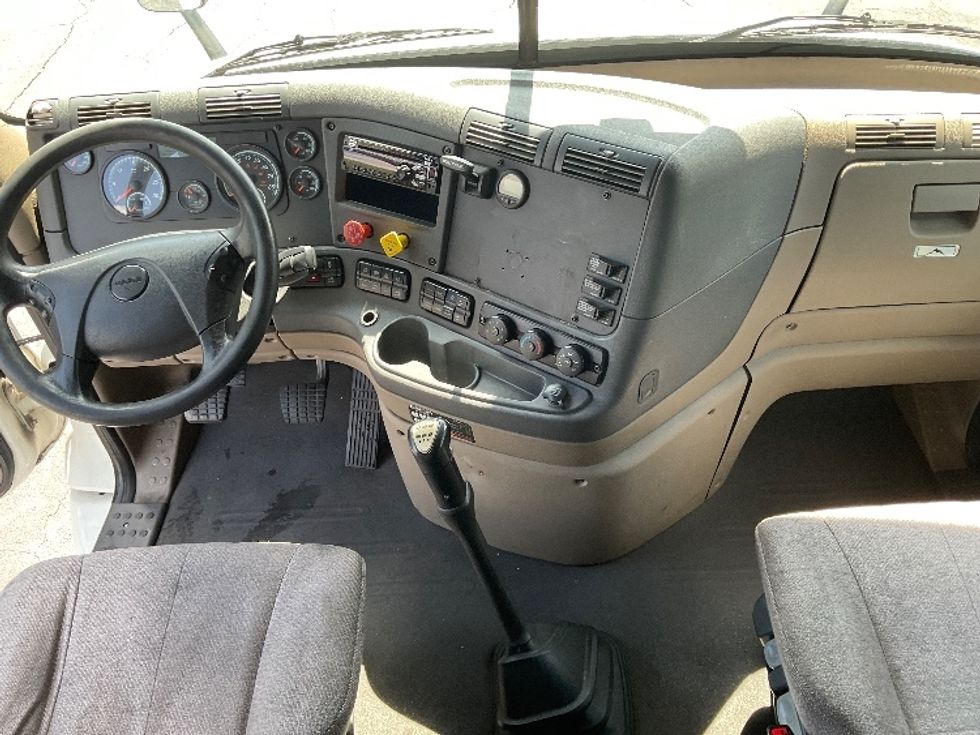 Sleeper Tractor-Heavy Duty Tractors-Freightliner-2020-Cascadia 11364ST-Tampa-FL-563,915\n\t\tmiles-$ 48,500 - Image 12