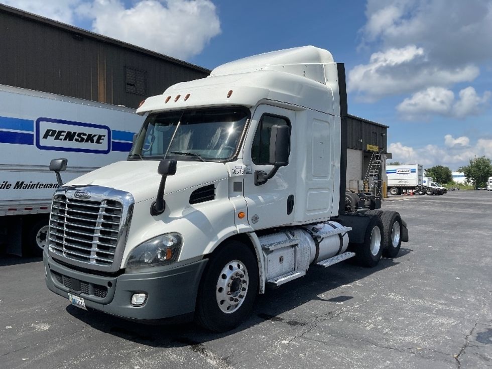 Sleeper Tractor-Heavy Duty Tractors-Freightliner-2020-Cascadia 11364ST-Tampa-FL-563,915\n\t\tmiles-$ 48,500 - Image 3