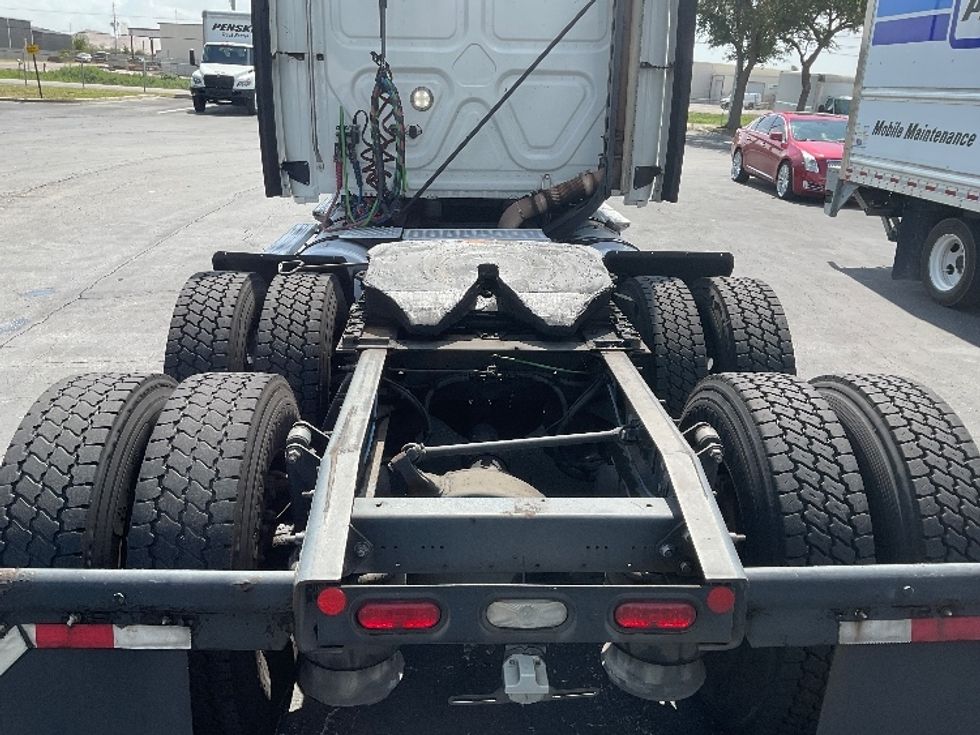 Sleeper Tractor-Heavy Duty Tractors-Freightliner-2020-Cascadia 11364ST-Tampa-FL-563,915\n\t\tmiles-$ 48,500 - Image 6