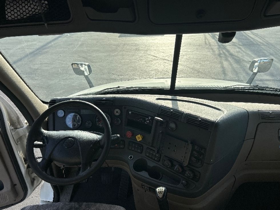 Sleeper Tractor-Heavy Duty Tractors-Freightliner-2020-Cascadia 11364ST-Tampa-FL-611,349\n\t\tmiles-$ 46,250 - Image 12