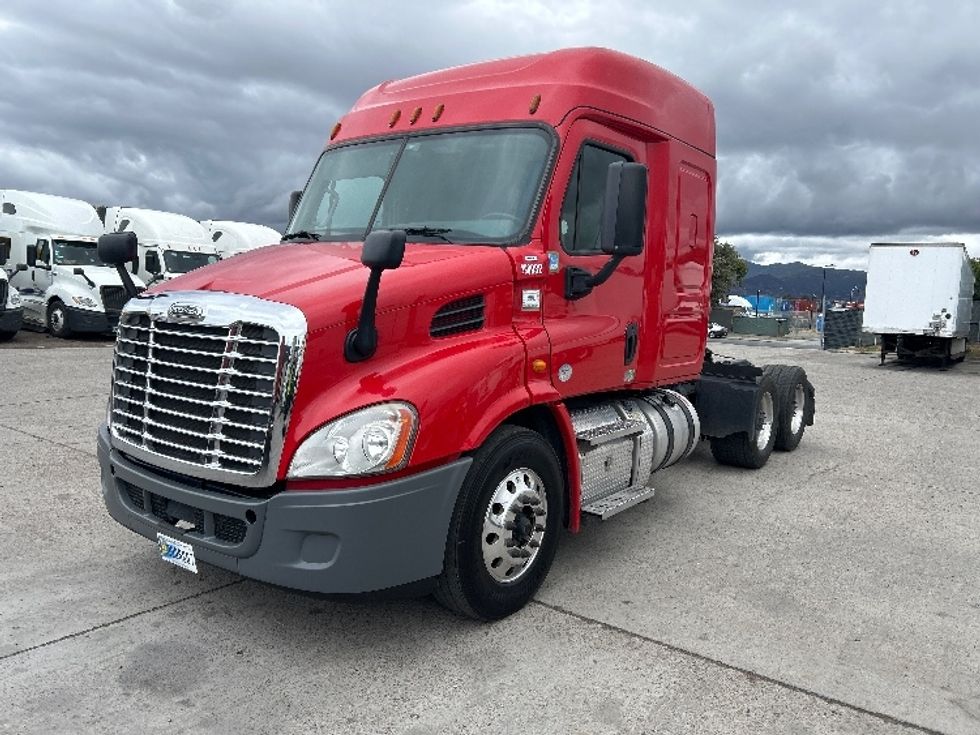 Sleeper Tractor-Heavy Duty Tractors-Freightliner-2020-Cascadia 11364ST-Torrance-CA-371,212\n\t\tmiles-$ 50,250 - Image 3