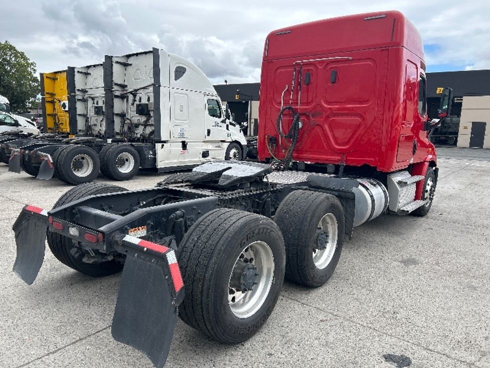Sleeper Tractor-Heavy Duty Tractors-Freightliner-2020-Cascadia 11364ST-Torrance-CA-371,212\n\t\tmiles-$ 50,250 - Image 7