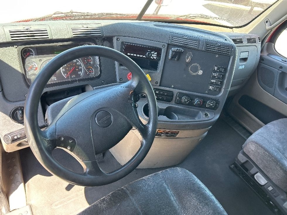 Sleeper Tractor-Heavy Duty Tractors-Freightliner-2020-Cascadia 11364ST-Torrance-CA-554,373\n\t\tmiles-$ 43,750 - Image 11