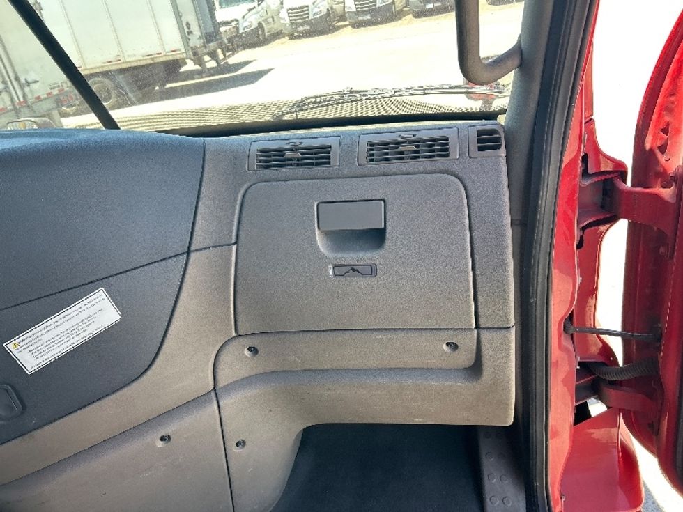 Sleeper Tractor-Heavy Duty Tractors-Freightliner-2020-Cascadia 11364ST-Torrance-CA-554,373\n\t\tmiles-$ 43,750 - Image 14