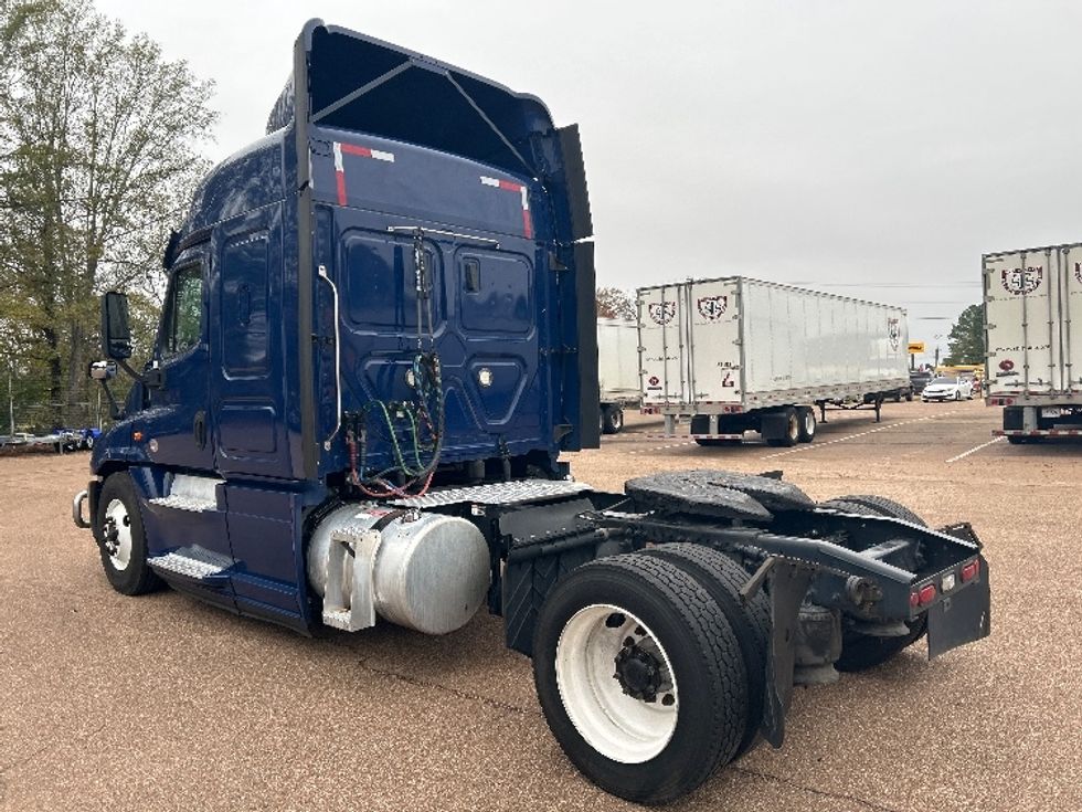 Sleeper Tractor-Heavy Duty Tractors-Freightliner-2020-Cascadia 12542ST-Jackson-MS-690,957\n\t\tmiles-$ 38,250 - Image 5