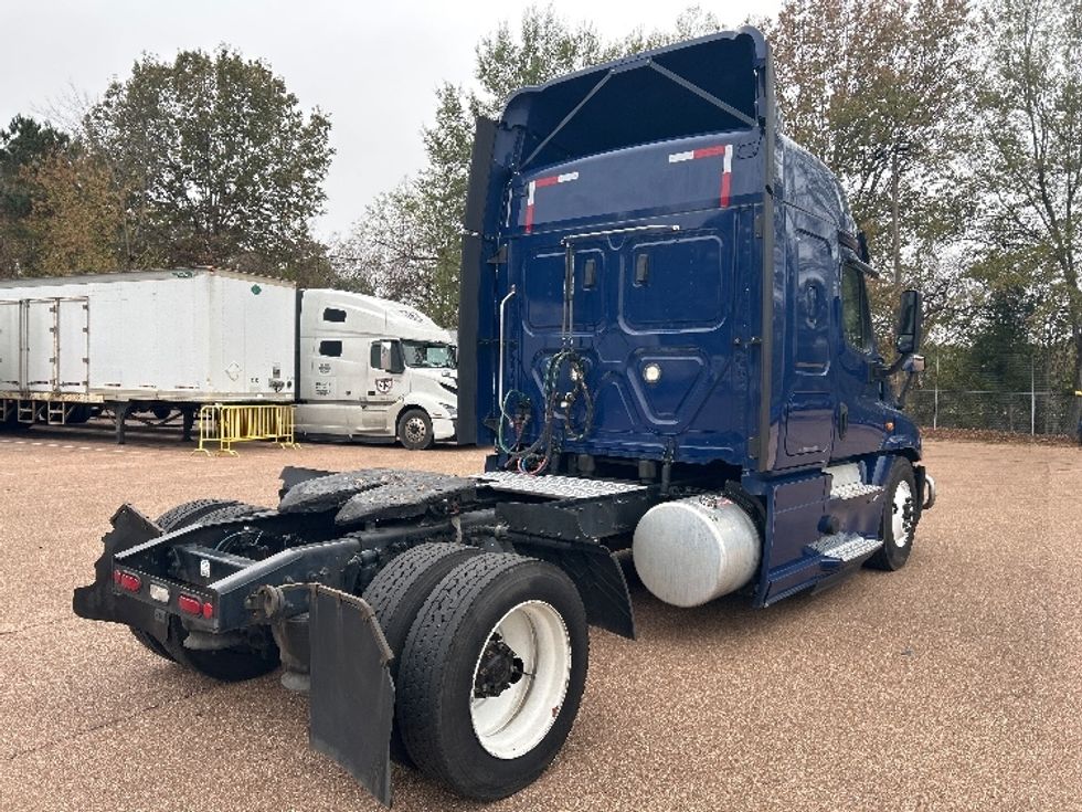 Sleeper Tractor-Heavy Duty Tractors-Freightliner-2020-Cascadia 12542ST-Jackson-MS-690,957\n\t\tmiles-$ 38,250 - Image 7