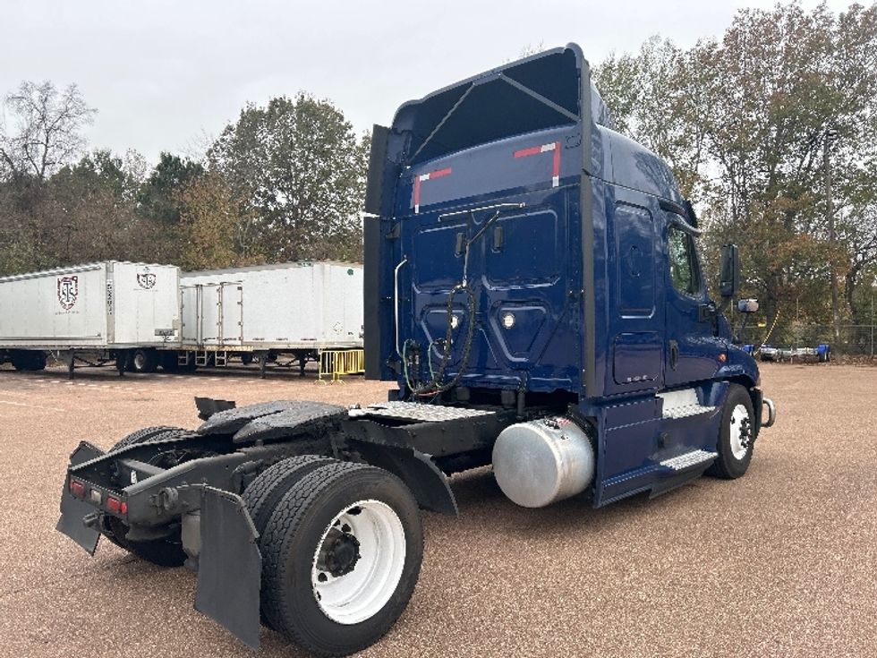 Sleeper Tractor-Heavy Duty Tractors-Freightliner-2020-Cascadia 12542ST-Jackson-MS-712,060\n\t\tmiles-$ 36,750 - Image 7