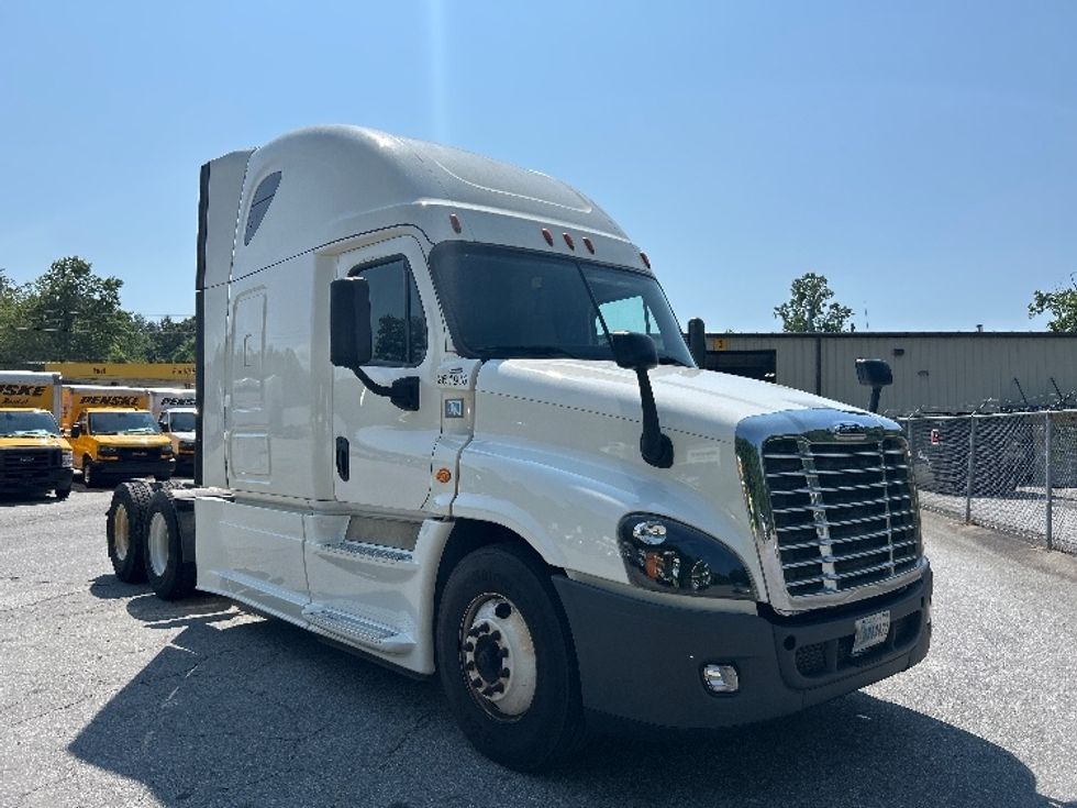 Sleeper Tractor-Heavy Duty Tractors-Freightliner-2020-Cascadia 12564ST-Asheville-NC-567,785\n\t\tmiles-$ 46,500 - Image 1