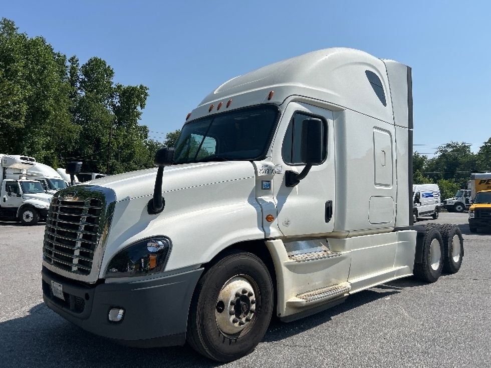 Sleeper Tractor-Heavy Duty Tractors-Freightliner-2020-Cascadia 12564ST-Asheville-NC-567,785\n\t\tmiles-$ 46,500 - Image 3