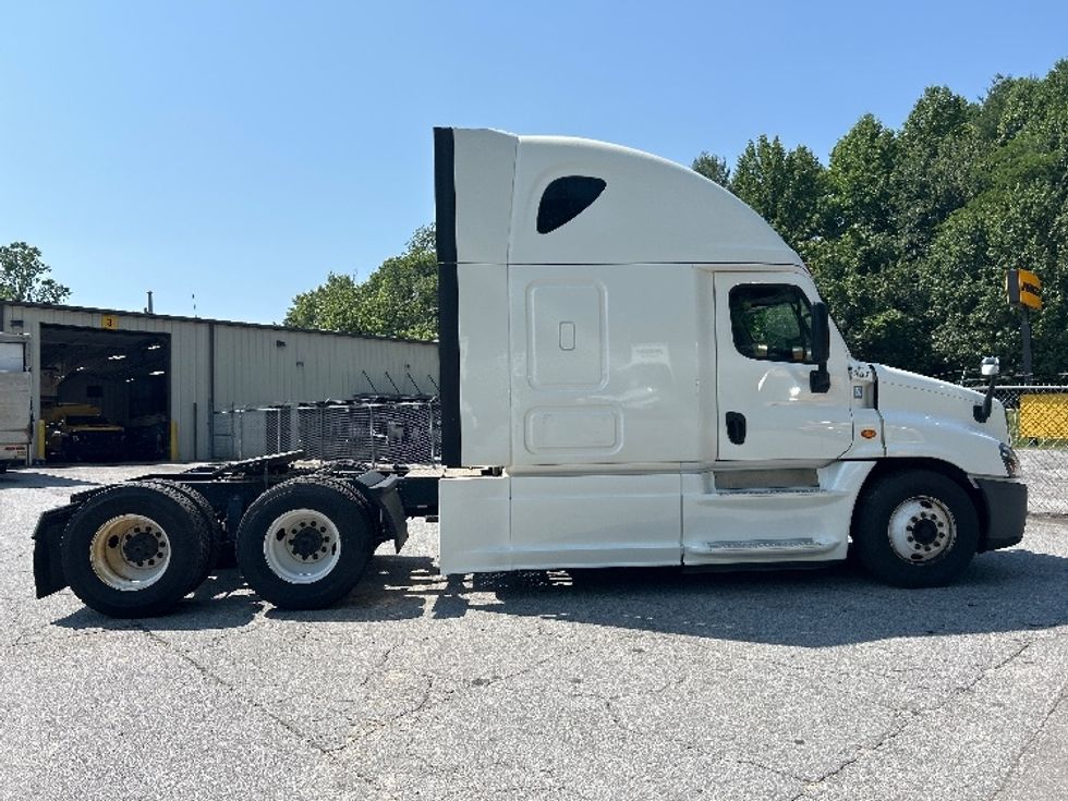 Sleeper Tractor-Heavy Duty Tractors-Freightliner-2020-Cascadia 12564ST-Asheville-NC-567,785\n\t\tmiles-$ 46,500 - Image 8