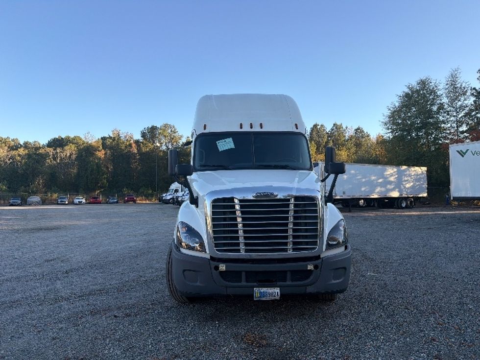 Sleeper Tractor-Heavy Duty Tractors-Freightliner-2020-Cascadia 12564ST-Atlanta-GA-363,007\n\t\tmiles-$ 63,250 - Image 2