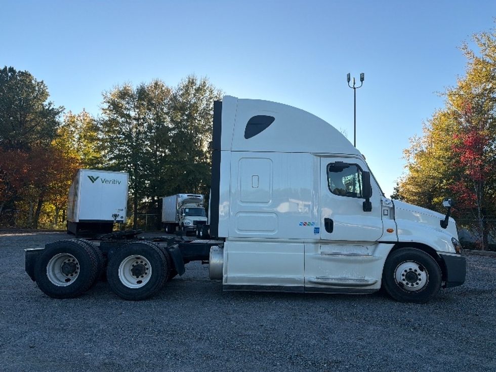 Sleeper Tractor-Heavy Duty Tractors-Freightliner-2020-Cascadia 12564ST-Atlanta-GA-363,007\n\t\tmiles-$ 63,250 - Image 8