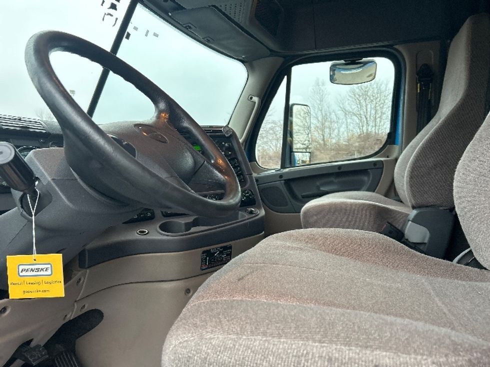 Sleeper Tractor-Heavy Duty Tractors-Freightliner-2020-Cascadia 12564ST-Chattanooga-TN-587,176\n\t\tmiles-$ 43,500 - Image 10