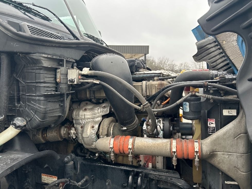 Sleeper Tractor-Heavy Duty Tractors-Freightliner-2020-Cascadia 12564ST-Chattanooga-TN-587,176\n\t\tmiles-$ 43,500 - Image 19