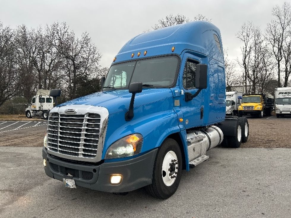 Sleeper Tractor-Heavy Duty Tractors-Freightliner-2020-Cascadia 12564ST-Chattanooga-TN-587,176\n\t\tmiles-$ 43,500 - Image 3