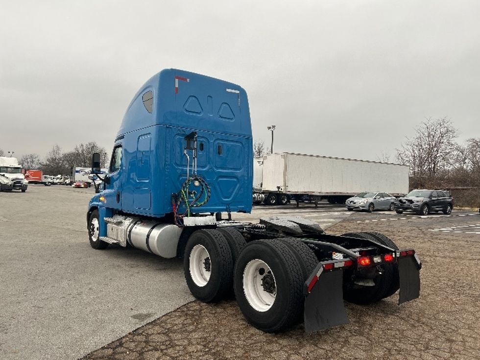 Sleeper Tractor-Heavy Duty Tractors-Freightliner-2020-Cascadia 12564ST-Chattanooga-TN-587,176\n\t\tmiles-$ 43,500 - Image 5