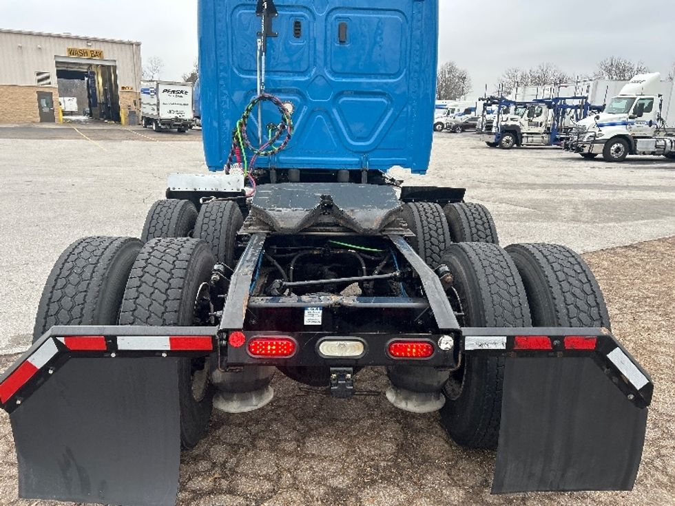Sleeper Tractor-Heavy Duty Tractors-Freightliner-2020-Cascadia 12564ST-Chattanooga-TN-587,176\n\t\tmiles-$ 43,500 - Image 6