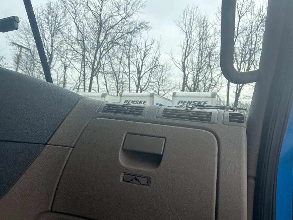 Sleeper Tractor-Heavy Duty Tractors-Freightliner-2020-Cascadia 12564ST-Chattanooga-TN-689,842\n\t\tmiles-$ 35,000 - Image 14