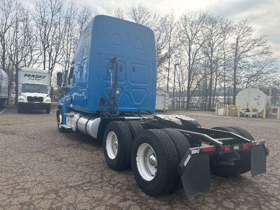 Sleeper Tractor-Heavy Duty Tractors-Freightliner-2020-Cascadia 12564ST-Chattanooga-TN-689,842\n\t\tmiles-$ 35,000 - Image 5