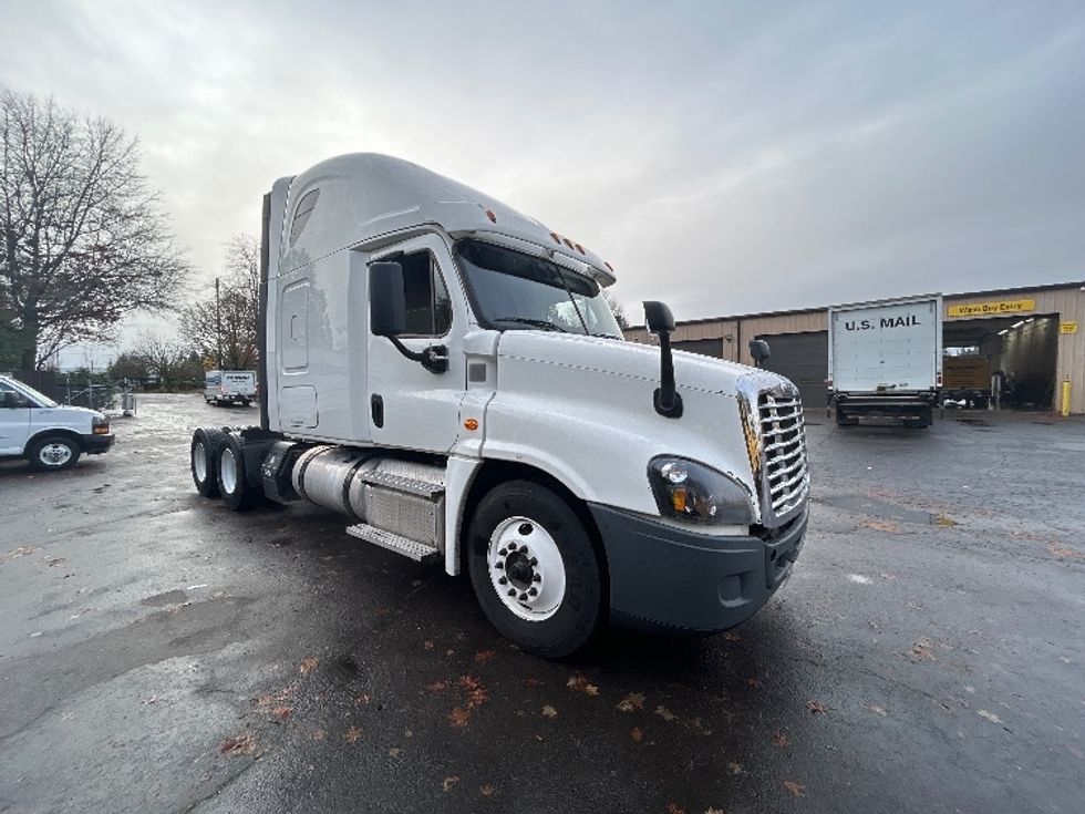 Sleeper Tractor-Heavy Duty Tractors-Freightliner-2020-Cascadia 12564ST-Clackamas-OR-510,195\n\t\tmiles-$ 55,500 - Image 1