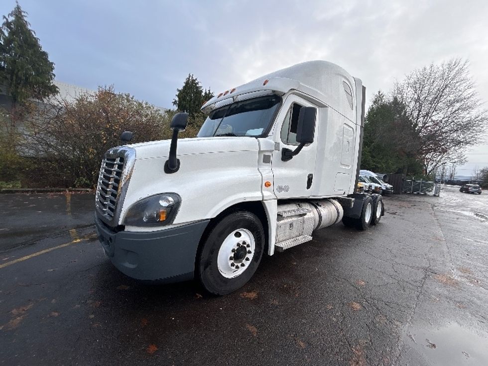 Sleeper Tractor-Heavy Duty Tractors-Freightliner-2020-Cascadia 12564ST-Clackamas-OR-510,195\n\t\tmiles-$ 55,500 - Image 3