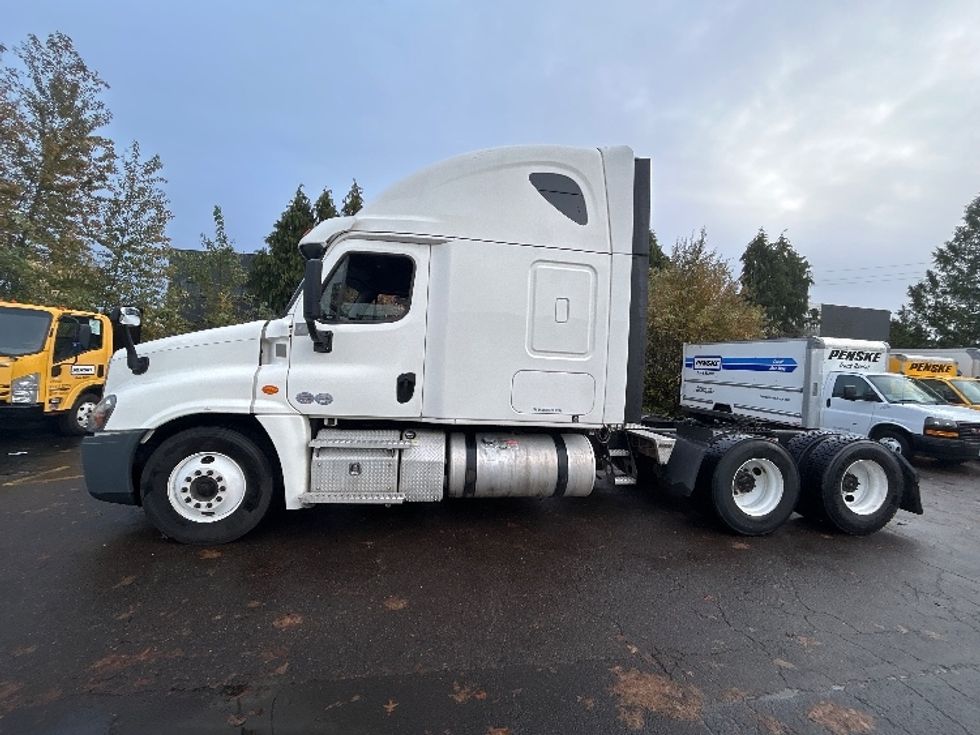 Sleeper Tractor-Heavy Duty Tractors-Freightliner-2020-Cascadia 12564ST-Clackamas-OR-510,195\n\t\tmiles-$ 55,500 - Image 4