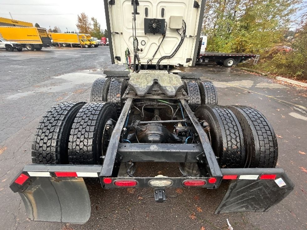 Sleeper Tractor-Heavy Duty Tractors-Freightliner-2020-Cascadia 12564ST-Clackamas-OR-510,195\n\t\tmiles-$ 55,500 - Image 6