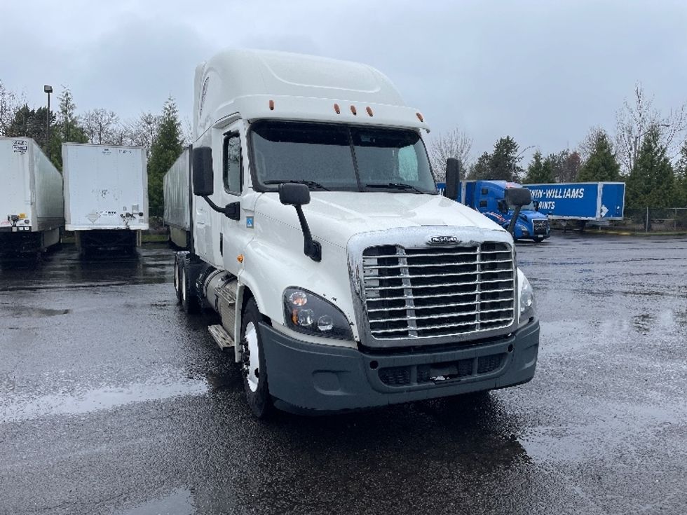 Sleeper Tractor-Heavy Duty Tractors-Freightliner-2020-Cascadia 12564ST-Clackamas-OR-511,451\n\t\tmiles-$ 53,750 - Image 1