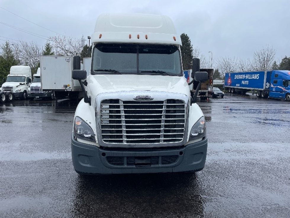Sleeper Tractor-Heavy Duty Tractors-Freightliner-2020-Cascadia 12564ST-Clackamas-OR-511,451\n\t\tmiles-$ 53,750 - Image 2