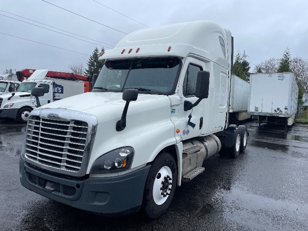 Sleeper Tractor-Heavy Duty Tractors-Freightliner-2020-Cascadia 12564ST-Clackamas-OR-511,451\n\t\tmiles-$ 53,750 - Image 3