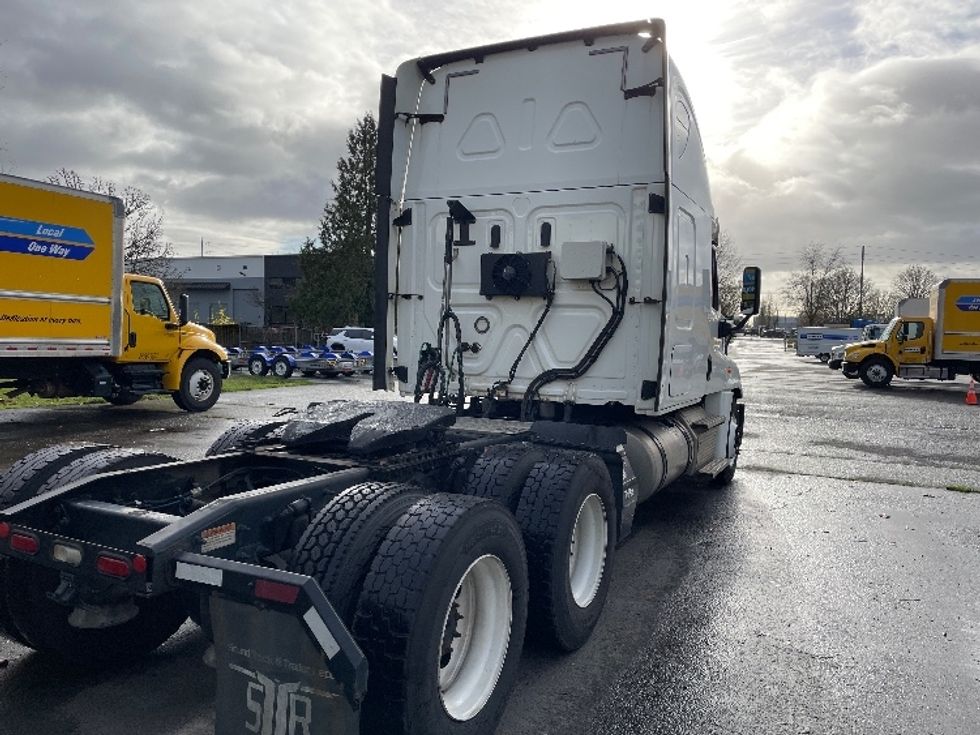 Sleeper Tractor-Heavy Duty Tractors-Freightliner-2020-Cascadia 12564ST-Clackamas-OR-511,451\n\t\tmiles-$ 53,750 - Image 7