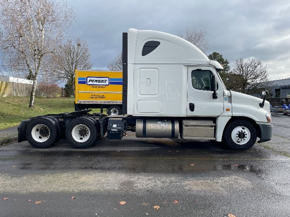 Sleeper Tractor-Heavy Duty Tractors-Freightliner-2020-Cascadia 12564ST-Clackamas-OR-511,451\n\t\tmiles-$ 53,750 - Image 8