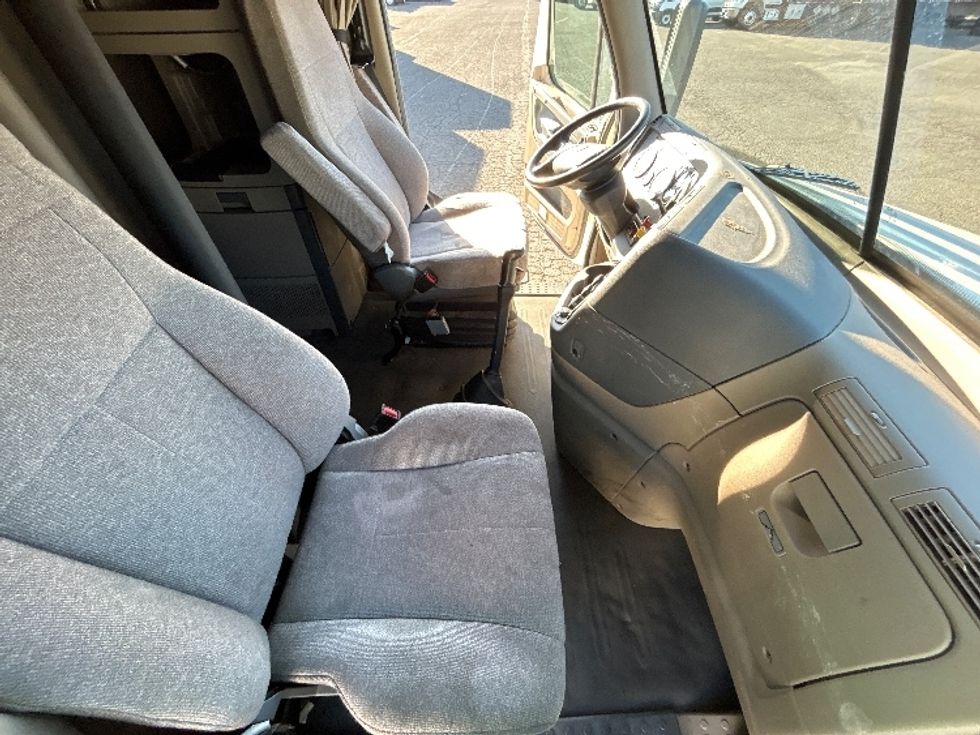 Sleeper Tractor-Heavy Duty Tractors-Freightliner-2020-Cascadia 12564ST-Clackamas-OR-607,217\n\t\tmiles-$ 43,750 - Image 15