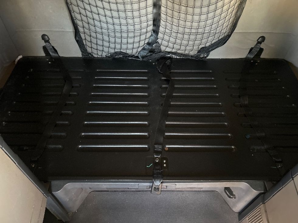 Sleeper Tractor-Heavy Duty Tractors-Freightliner-2020-Cascadia 12564ST-Clackamas-OR-607,217\n\t\tmiles-$ 43,750 - Image 17