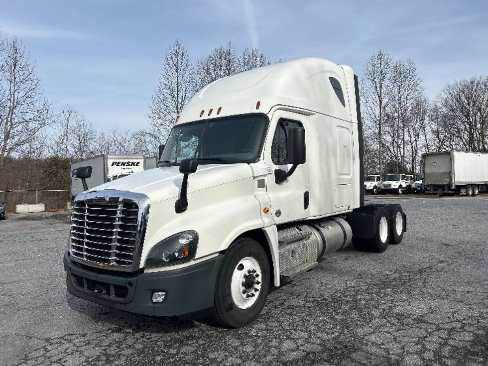 Sleeper Tractor-Heavy Duty Tractors-Freightliner-2020-Cascadia 12564ST-Cleveland-TN-267,390\n\t\tmiles-$ 68,000 - Image 3
