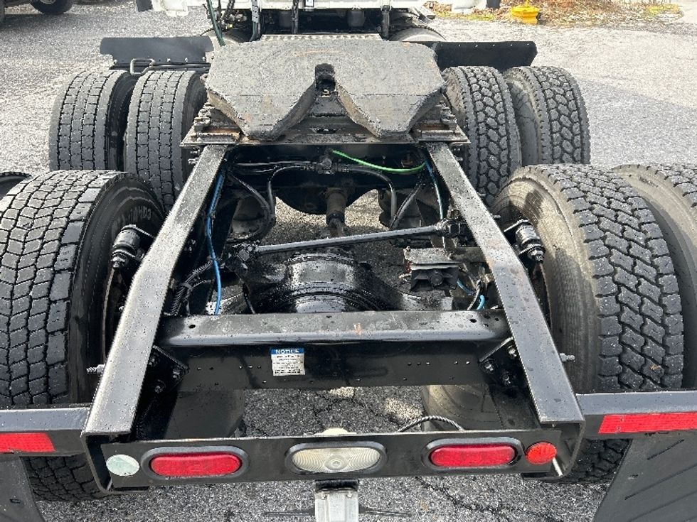 Sleeper Tractor-Heavy Duty Tractors-Freightliner-2020-Cascadia 12564ST-Cleveland-TN-267,390\n\t\tmiles-$ 68,000 - Image 6