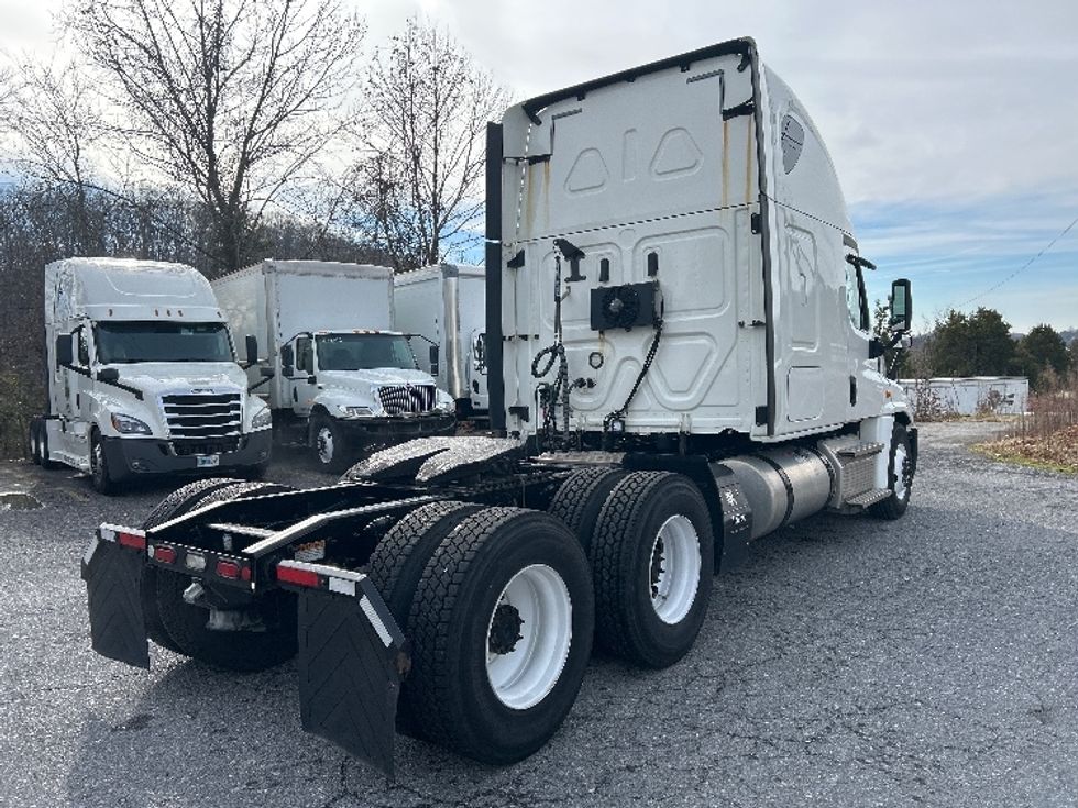 Sleeper Tractor-Heavy Duty Tractors-Freightliner-2020-Cascadia 12564ST-Cleveland-TN-267,390\n\t\tmiles-$ 68,000 - Image 7