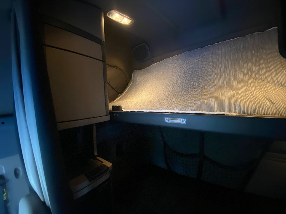 Sleeper Tractor-Heavy Duty Tractors-Freightliner-2020-Cascadia 12564ST-Cleveland-TN-635,796\n\t\tmiles-$ 39,000 - Image 17