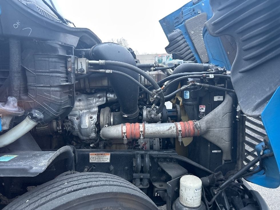 Sleeper Tractor-Heavy Duty Tractors-Freightliner-2020-Cascadia 12564ST-Cleveland-TN-635,796\n\t\tmiles-$ 39,000 - Image 18