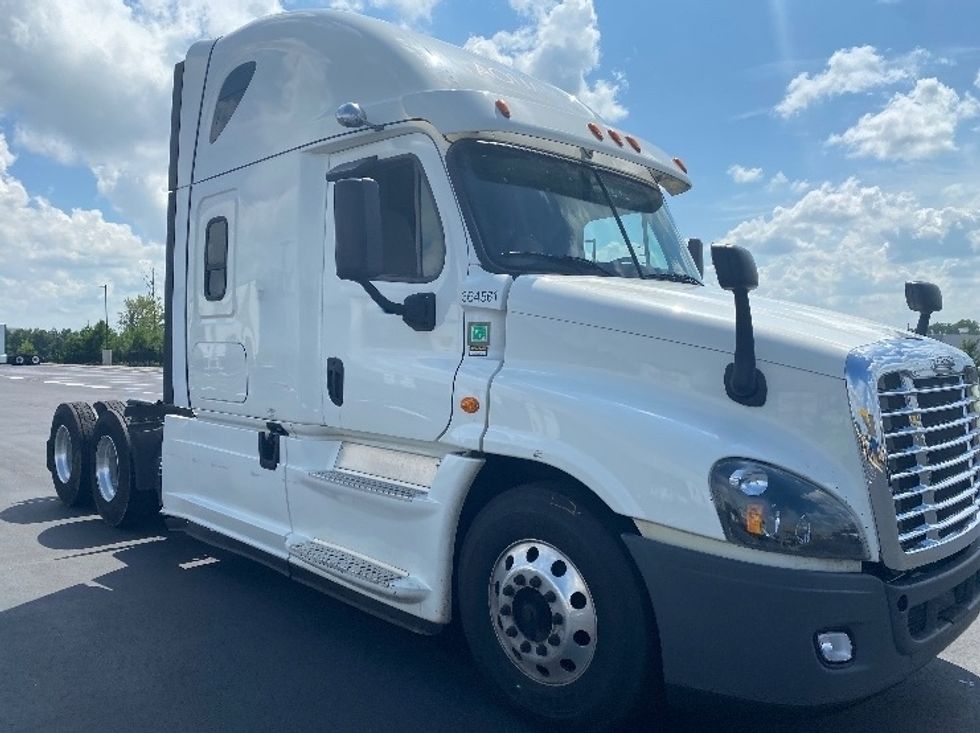 Sleeper Tractor-Heavy Duty Tractors-Freightliner-2020-Cascadia 12564ST-Concord-NC-442,045\n\t\tmiles-$ 67,000 - Image 1