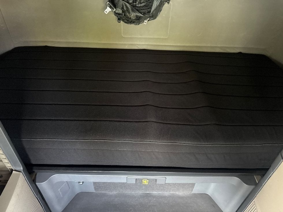 Sleeper Tractor-Heavy Duty Tractors-Freightliner-2020-Cascadia 12564ST-Cranbury-NJ-427,630\n\t\tmiles-$ 54,750 - Image 17