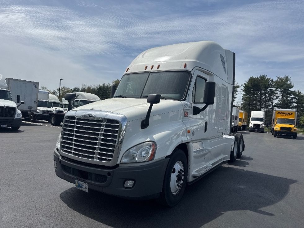 Sleeper Tractor-Heavy Duty Tractors-Freightliner-2020-Cascadia 12564ST-Cranbury-NJ-427,630\n\t\tmiles-$ 54,750 - Image 3