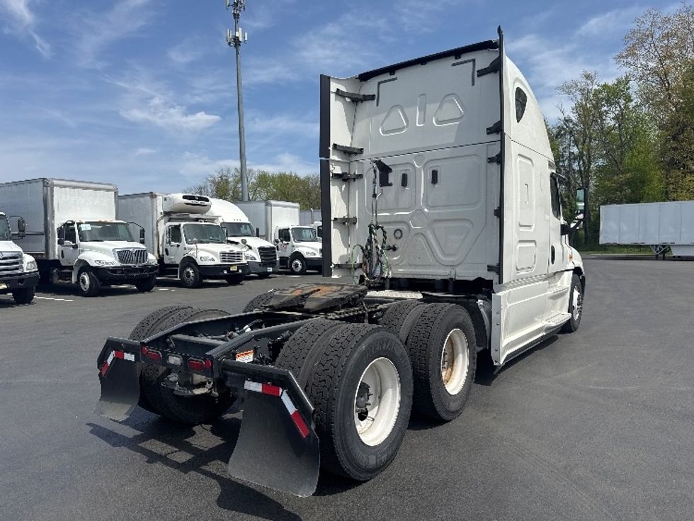 Sleeper Tractor-Heavy Duty Tractors-Freightliner-2020-Cascadia 12564ST-Cranbury-NJ-427,630\n\t\tmiles-$ 54,750 - Image 7
