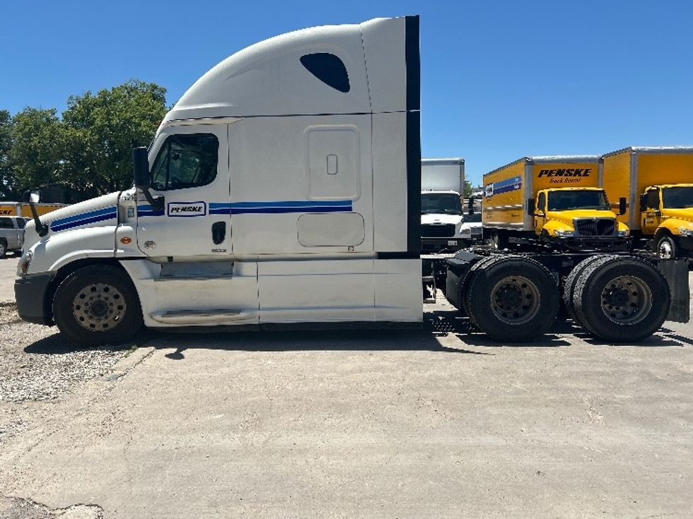 Sleeper Tractor-Heavy Duty Tractors-Freightliner-2020-Cascadia 12564ST-Dallas-TX-409,328\n\t\tmiles-$ 70,000 - Image 4
