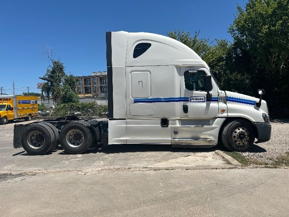 Sleeper Tractor-Heavy Duty Tractors-Freightliner-2020-Cascadia 12564ST-Dallas-TX-409,328\n\t\tmiles-$ 70,000 - Image 8