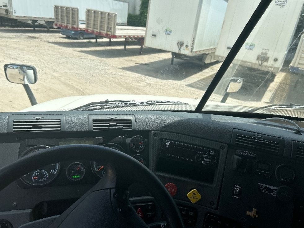 Sleeper Tractor-Heavy Duty Tractors-Freightliner-2020-Cascadia 12564ST-Dallas-TX-450,279\n\t\tmiles-$ 67,250 - Image 11