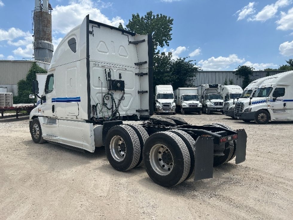 Sleeper Tractor-Heavy Duty Tractors-Freightliner-2020-Cascadia 12564ST-Dallas-TX-450,279\n\t\tmiles-$ 67,250 - Image 5